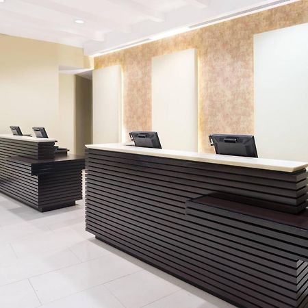 Hotel Courtyard By Marriott Kingston, Jamaica Extérieur photo