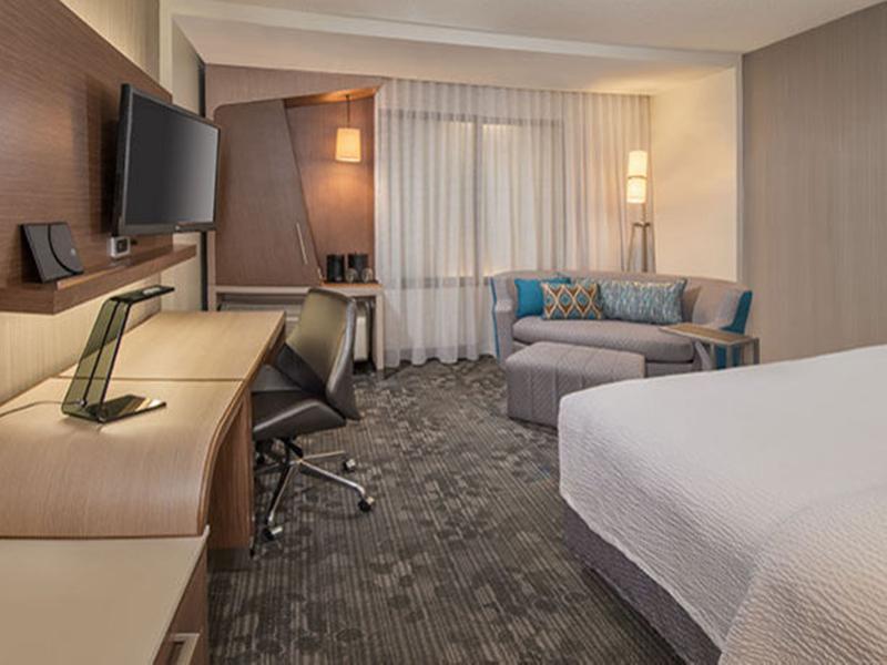 Hotel Courtyard By Marriott Kingston, Jamaica Extérieur photo