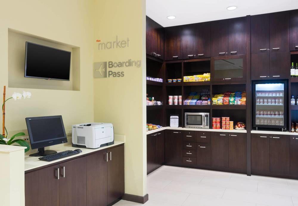 Hotel Courtyard By Marriott Kingston, Jamaica Extérieur photo