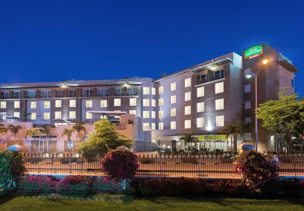 Hotel Courtyard By Marriott Kingston, Jamaica Extérieur photo