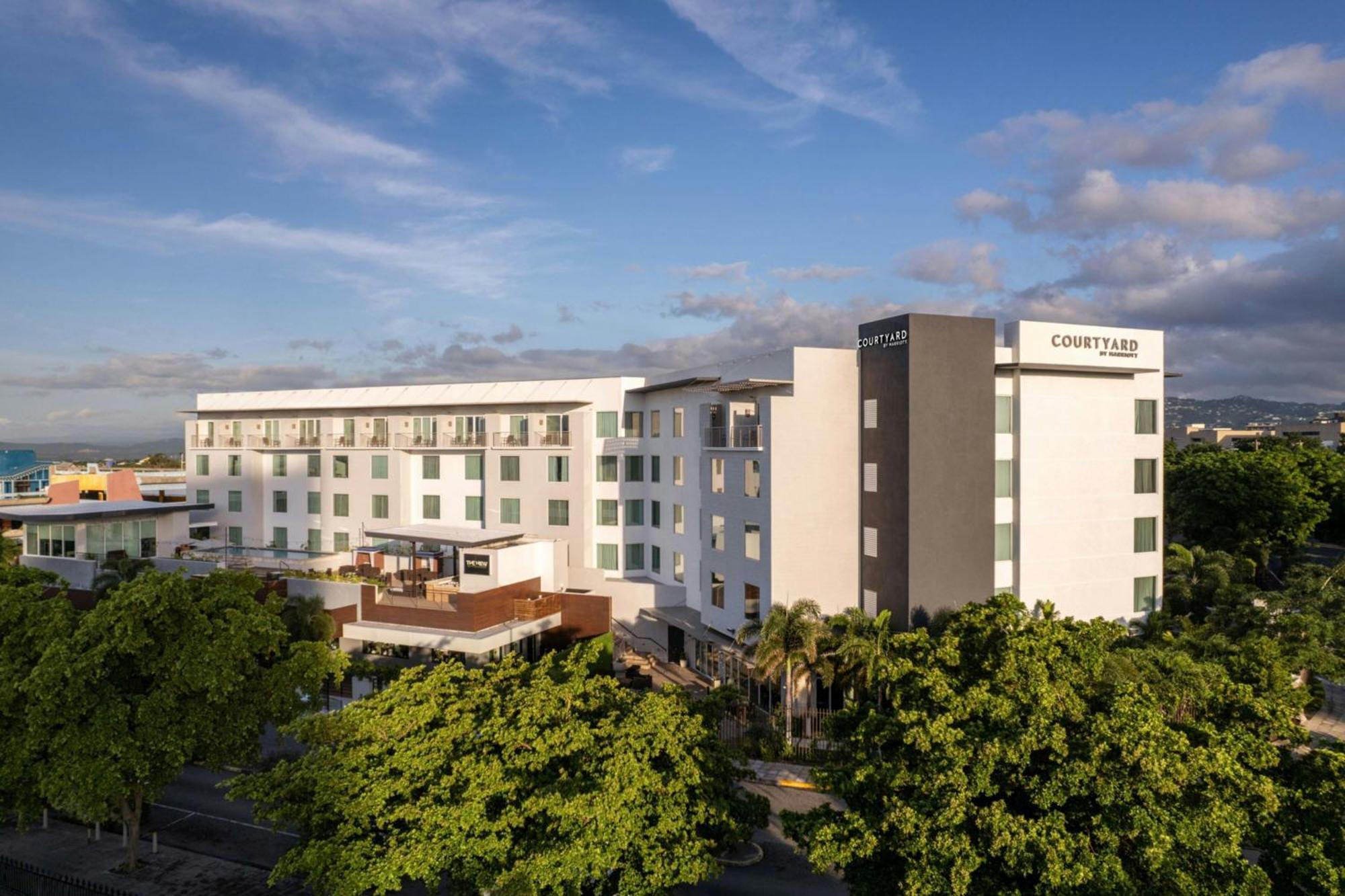Hotel Courtyard By Marriott Kingston, Jamaica Extérieur photo