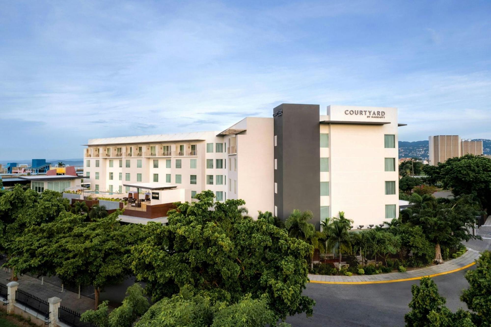 Hotel Courtyard By Marriott Kingston, Jamaica Extérieur photo