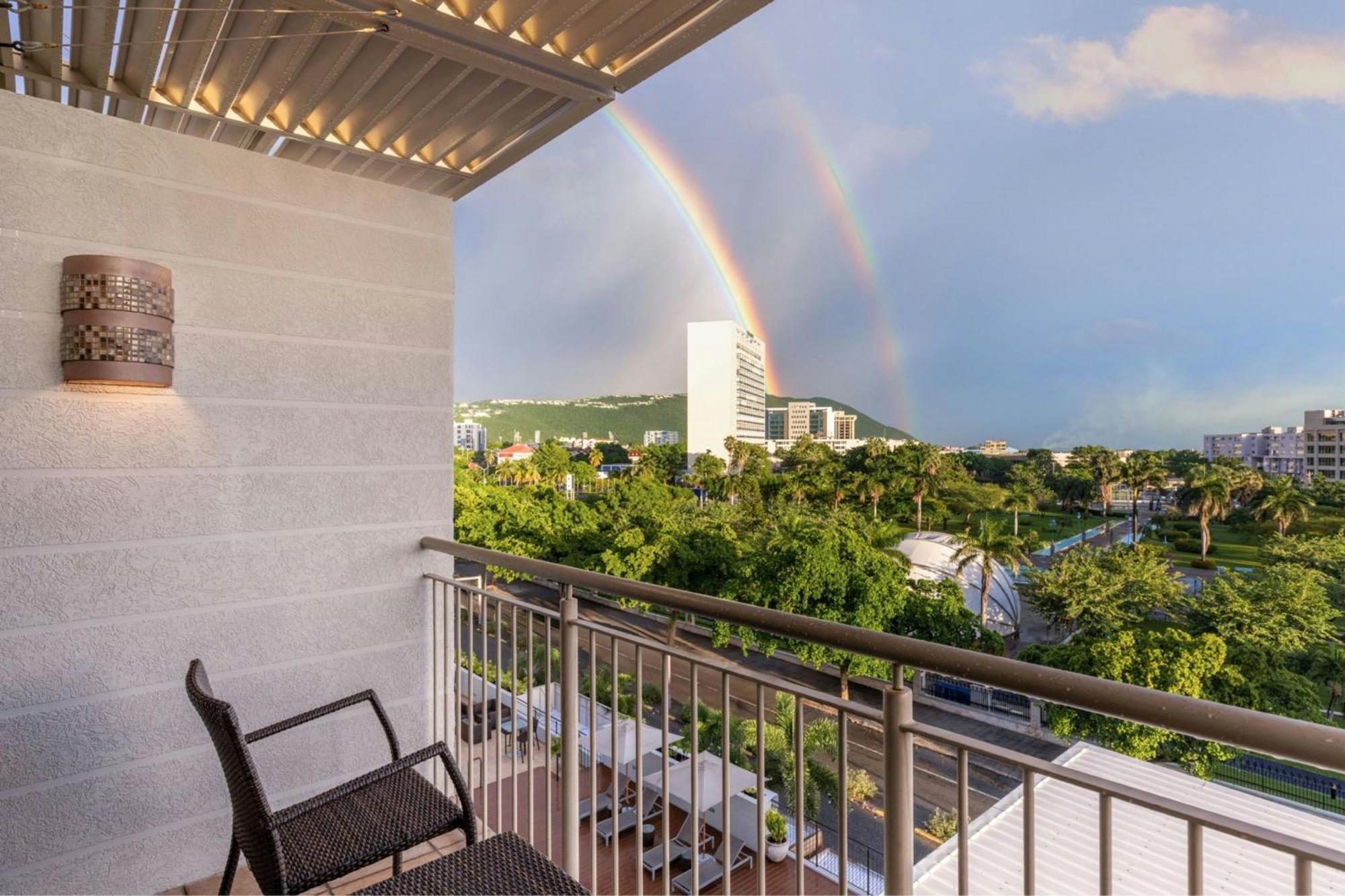 Hotel Courtyard By Marriott Kingston, Jamaica Extérieur photo