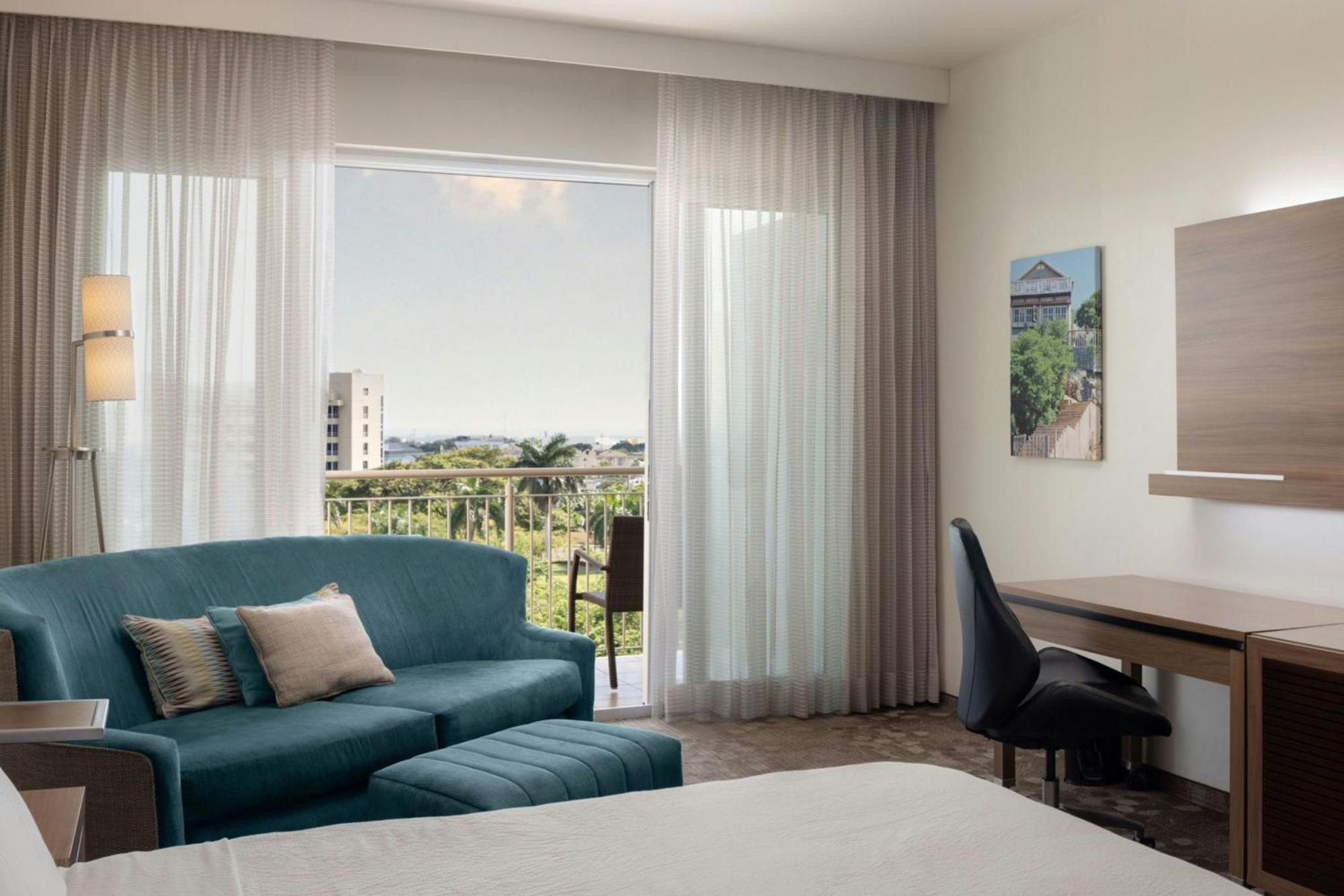Hotel Courtyard By Marriott Kingston, Jamaica Extérieur photo
